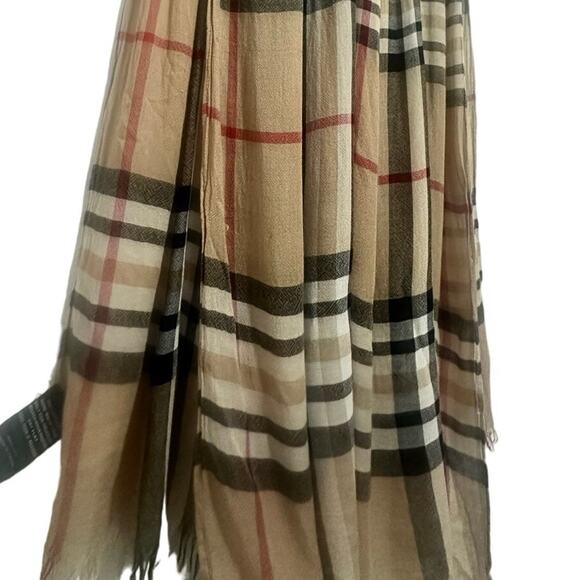 Unisex lightweight Cream and Brown Scarf-wraps 100% Viscose great condition - Picture 2 of 5